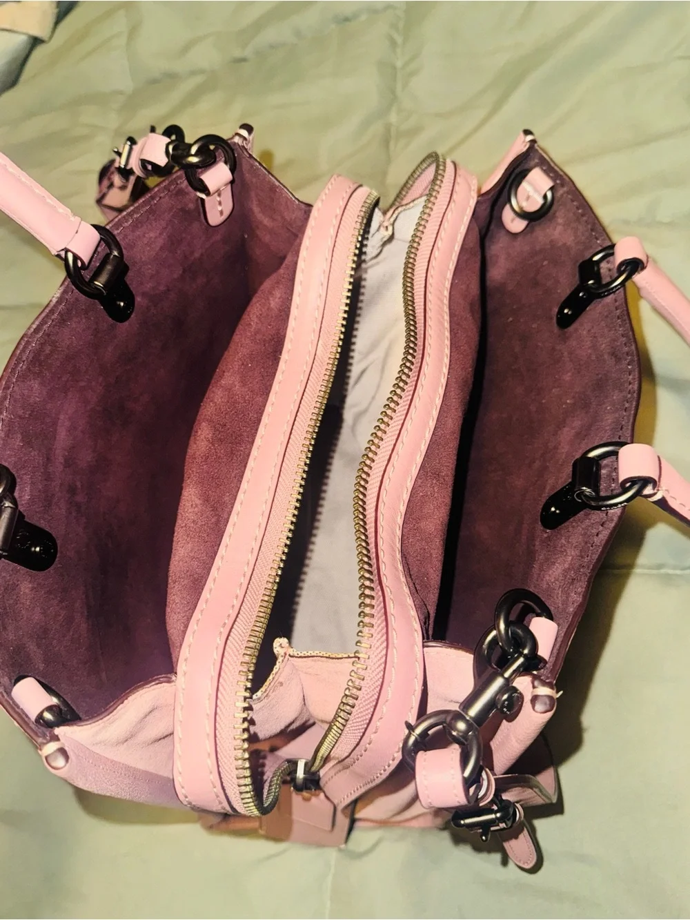 Coach rouge bag,Pink Dusty Rose heart Strap and heart FOB vintage. Rare!